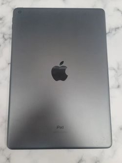 iPad 6th Gen 9.7" (WiFi) 32GB Space Gray - 90 day warranty included!