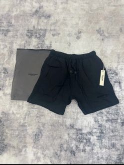 Fear of God Essentials Sweat Shorts - Black (Size M)