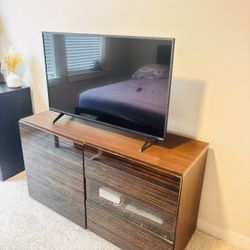 Vizio 43inch TV For Sale With Cabinet Free 