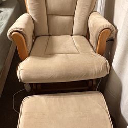 Nursery Chair With Glider