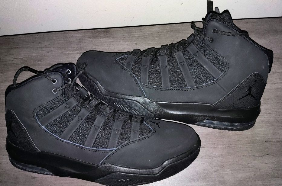 size 13 mens nike trainers