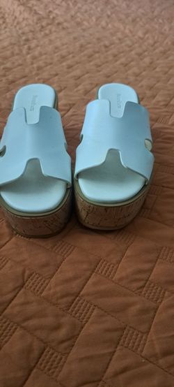 White sandals H