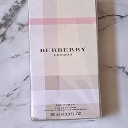 NEW & SEALED AUTHENTIC BURBERRY WOMAN'S LARGE PARFUM SPRAY 35$