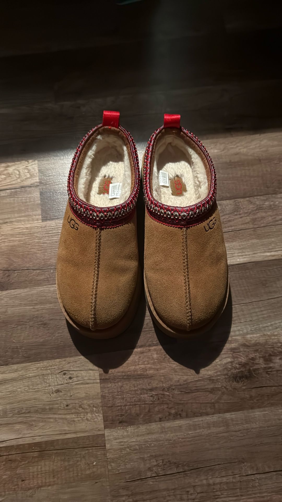 UGG Platform Tasman Shoes Size 8 in Women