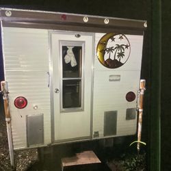 Vintage Camper 