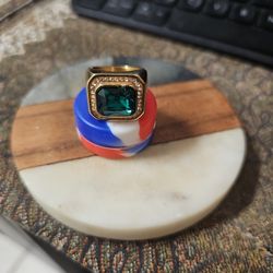 MEN"S STAINLESS STEEL GOLD PLATED PINKY RING SIZE 7 WITH GREEN STONE