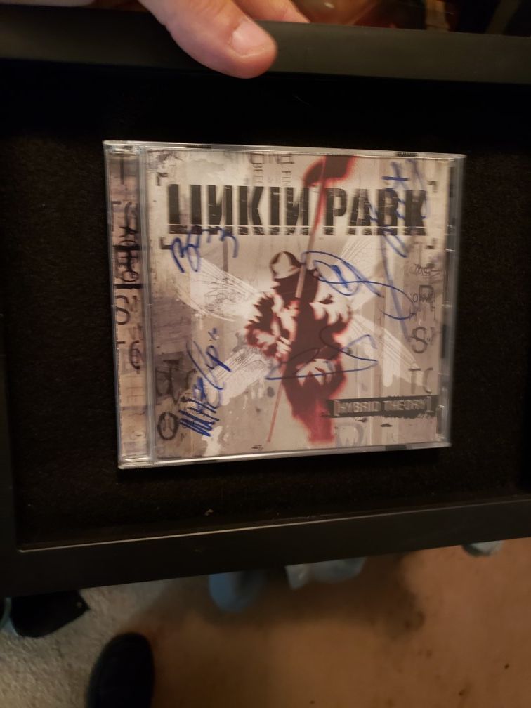 Linkin Park signed CD booklet
