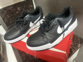 Nike Shoes Size 8 Men’s