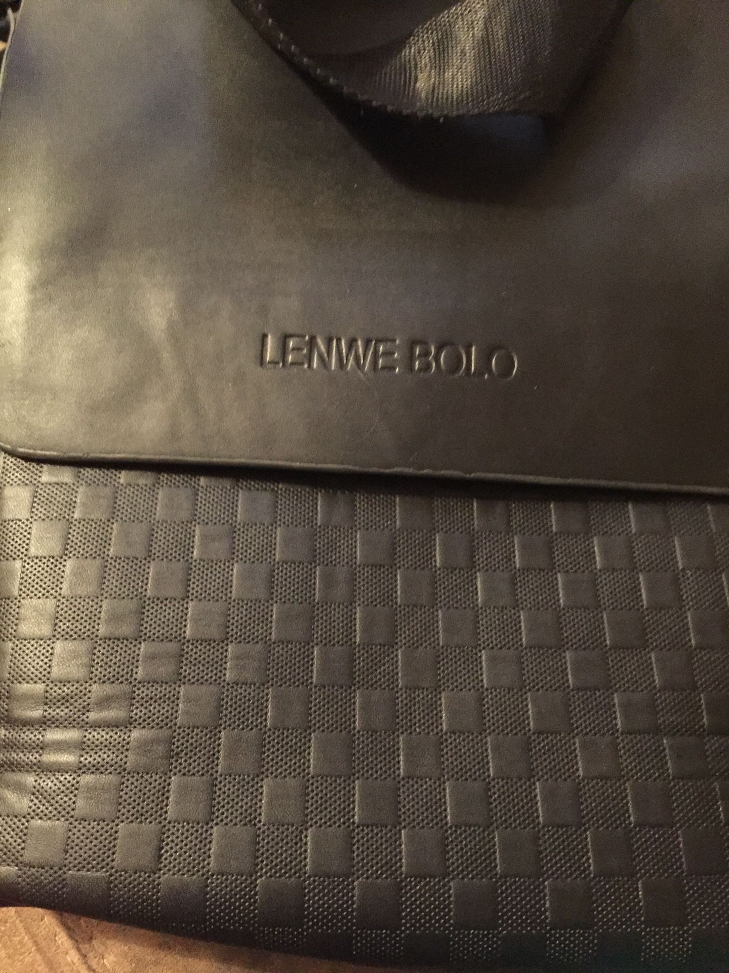 LENWE BOLO Men’s Leather Messenger Bag