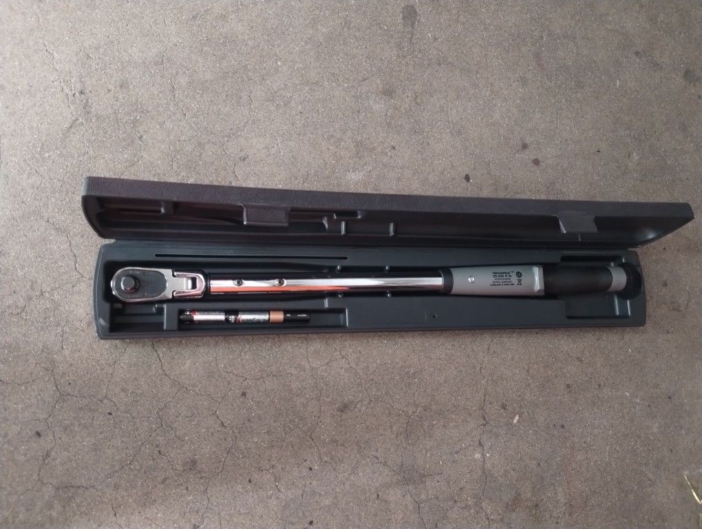 Snap On Tools 1/2 Drive Tech angle Electronic Torque Wrench Like New Condition