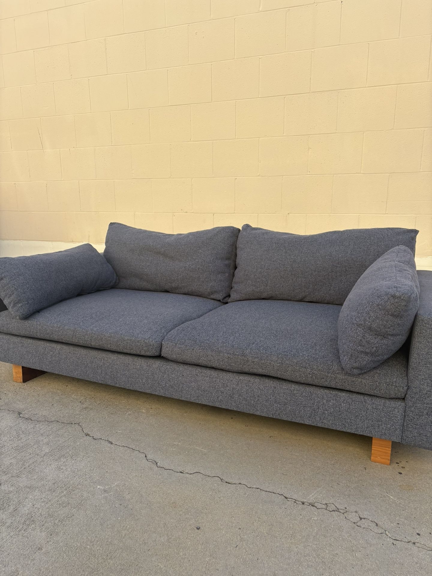Harmony Couch From West Elm 🛻Delivery Available🛻