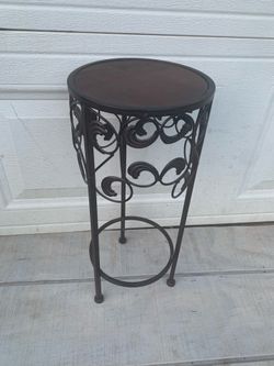 Ornate Metal Plant Stand Accent Side Table Scrollwork Pedestal Wood Top Rustic