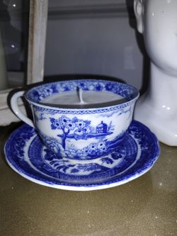 Dry Gin And Cypress Scent Candle In A Beautiful Vintage Tea Cup, Pick Up In East Orlando!