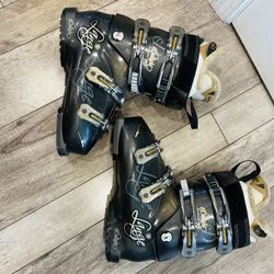 LANGE SKI BOOTS SIZE 26/26.5
