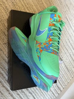 Kobe 5 NY vs NY “Jalen Brunson” Size 11.5 DS