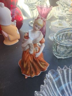 Alfro London Figurine