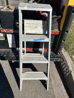 2 Aluminum Ladders 