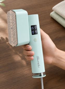 Portable Garment Steamer, 100ml  1200W Mint Green NEW