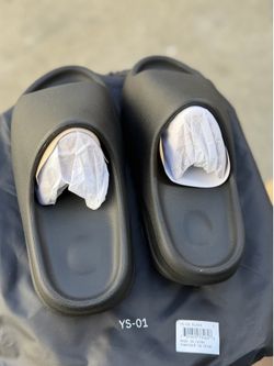 Brand new 7m / 8-9w Kanye version YS-01 slides NOT Adidas version!!