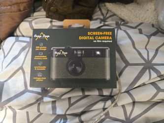 Camp Snap Scree-free Digital Camera No Film Required