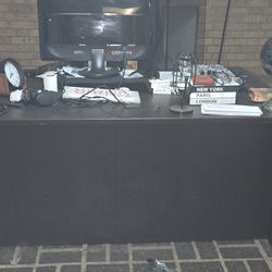 Excutive Office Like New 