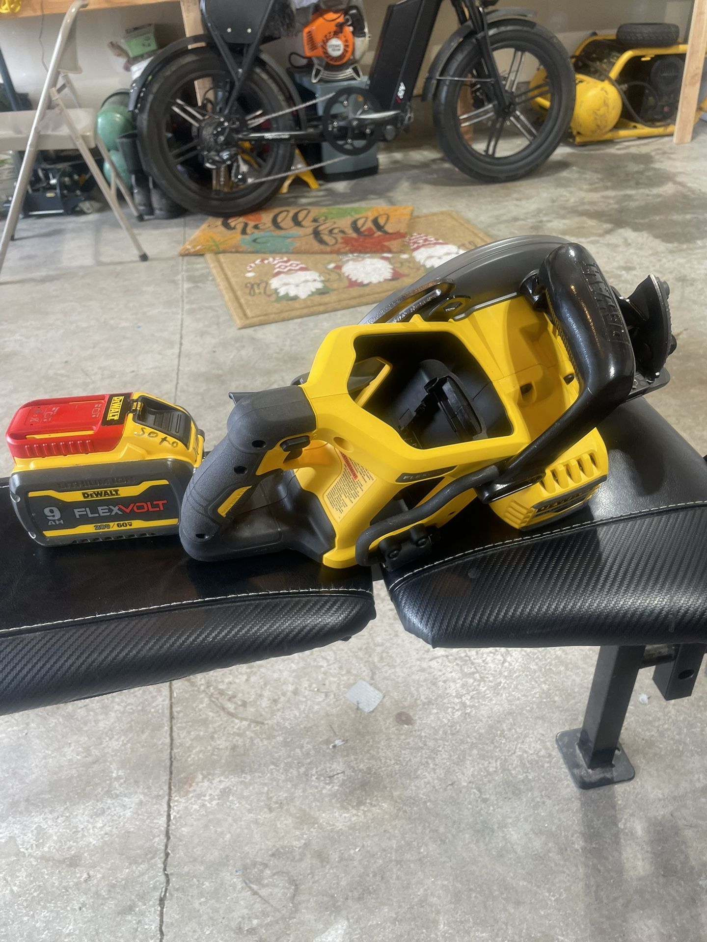 Dewalt Saw