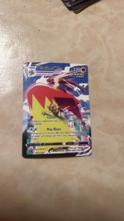 Blaziken VMAX Rapid Strike Pokémon Card