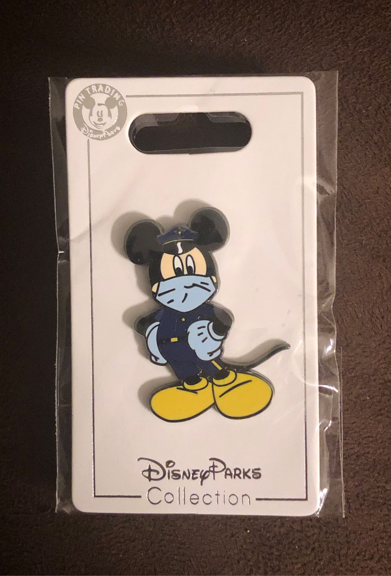 (NEW) Disney Parks Collection (Police Mickey) with Covid-19 Mask TRADING PIN