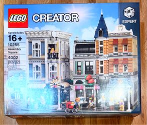 LEGO Creator Expert: Assembly Square #10255 New Sealed Box