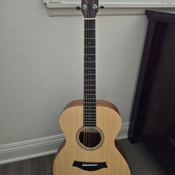 Taylor Academy 12e Guitar With Gig Bag