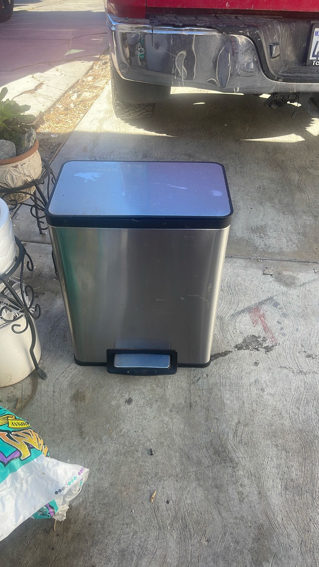 Stainless Trashcan 