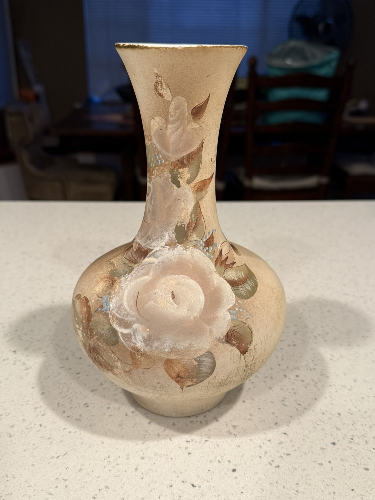 Flower vase “IRONSTONE / JOHNSON BROS / ENGLAND”