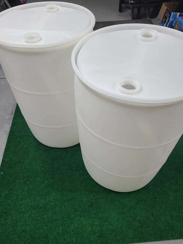 Like New White 55 Gallon Drum / Barrel Plastic 