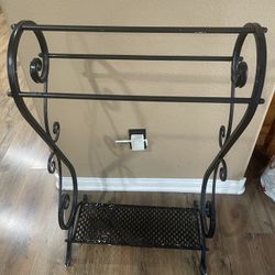 Metal Blanket Rack 