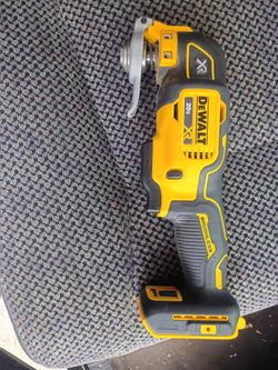 DeWalt 20v xr multi-tool