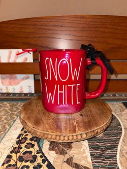 Rae Dunn Snow White Mug, READ Description