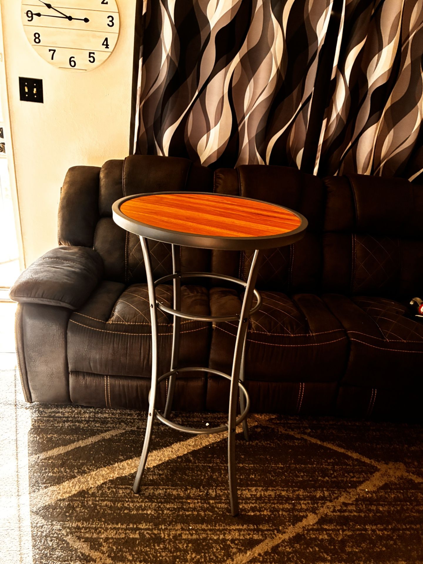 Round Bar Table