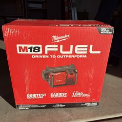 Milwaukee 2 gallon air compressor