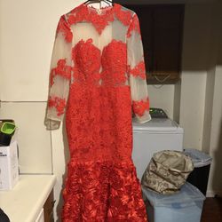 BEAUTIFUL RED PROM DRESS