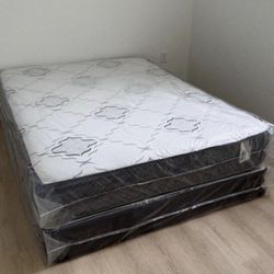 Full mattress with box spring (2pc set - new)