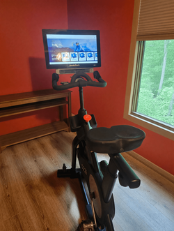 NordicTrack Commercial S22i – Like New, Digital Display &amp; Adjustable Seat - Salem, SC