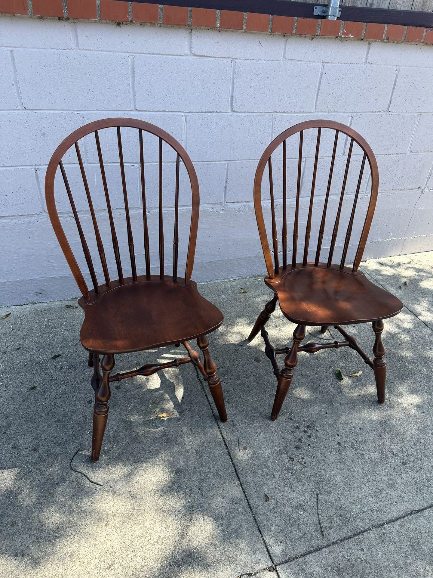 Set Of 2 Nichols & Stone Windsor Chair Dining Chair