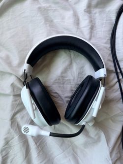 Gaming headset by razor