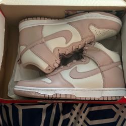 W Nike Dunk High