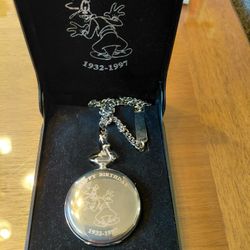 Disney GOOFY 65th Birthday Pocket Watch Limited Edition New