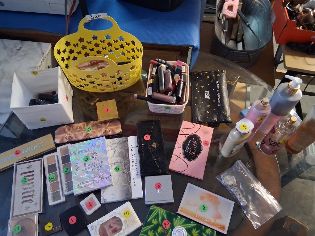 Tengo Estos Makiyajes