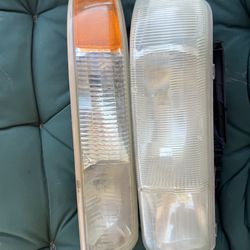 1999/2006 Chevy Tahoe headlight headlight assembly oem