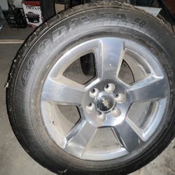 Like New Good Year Tires 275/55/R20