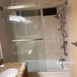 Shower doors/walls