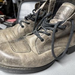 Alpine Stars Size 10 Men’s Grey Rugged Motorcycle Boots 